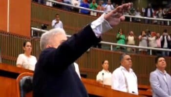 Gustavo Alarcón rinde protesta como alcalde de Chilpancingo con la ciudad sitiada por 280 militares