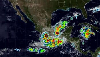 Evacuan preventivamente a habitantes de Chiapas ante posible ciclón