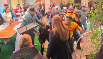 ¡Se fuga! Alcalde de Santo Tomás de los Plátanos huye en plena toma de protesta