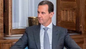 Rusia asegura que Al Assad abandonó Siria tras negociar con los rebeldes