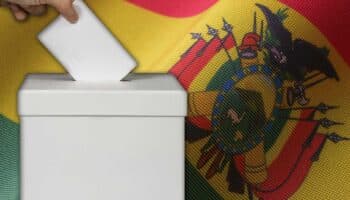 Los bolivianos llevan a cabo su tercera, aunque incompleta, elección judicial