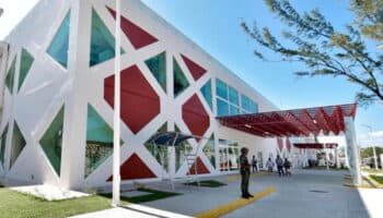 Paran labores en Hospital civil de Juchitán por incumplimiento en pagos de incentivos