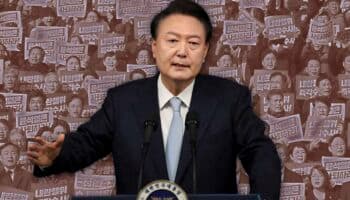 Liberan al presidente surcoreano Suk-yeol; Tribunal anula detención