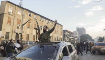 Rebeldes sirios anuncian la caída de Al Assad y la liberación de los presos