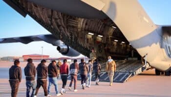 Al menos 2,382 inmigrantes fueron detenidos en primera semana de Trump