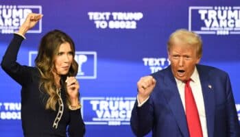 Nominada de Trump para Seguridad Nacional advierte restablecer Quédate en México y eliminar CBP One