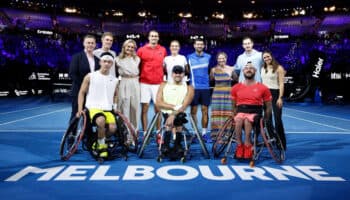 Novak Djokovic juega en silla de ruedas en Melbourne | Video