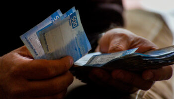 Peso mexicano perfila semana de ganancias tras comentarios Trump sobre aranceles