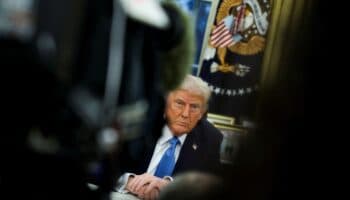 Trump afirma que impondrá aranceles a la Unión Europea; 'nos ha tratado de manera terrible'