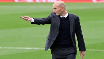Zidane es el gran favorito para suceder a Deschamps: Medios