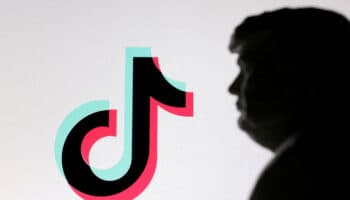 Trump firma orden ejecutiva para garantizar funcionamiento de TikTok en Estados Unidos