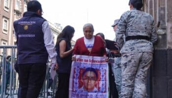 Sheinbaum crea nuevo equipo para investigar caso Ayotzinapa