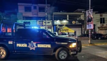 Señalan a policías municipales por tres desaparecidos en playas de Oaxaca