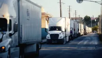 Aranceles de Trump han afectado a 200 mil tractocamiones