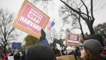 Universidades de élite de EU se unen contra Trump: WSJ