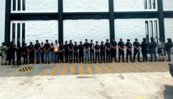 Detienen a 26 personas en Chiapas, 21 de ellas policías, incluido un comandante