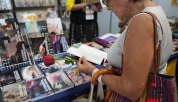 Exilio, memorias y reencuentros, temas de la Fiesta del Libro y la Rosa 2025