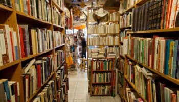 'Entre libros', un recorrido que va de Fernando del Paso a la calle de Donceles