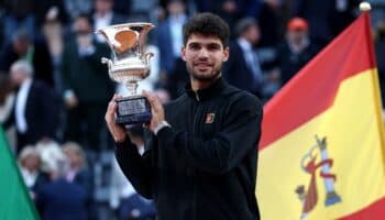 Alcaraz mantiene a raya a Sinner y conquista Roma | Video