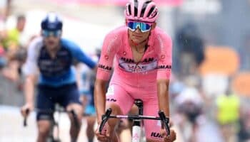 Del Toro cede la Maglia Rosa y pierde el liderato del Giro de Italia