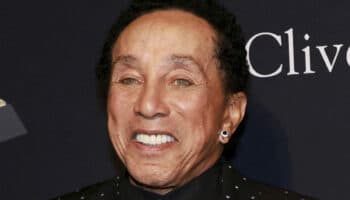 Acusan de agresión sexual a Smokey Robinson, leyenda de Motown