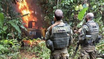 Mafias de mineros ilegales de la Amazonía brasileña cambian ruta hacia Venezuela para blanquear oro y evadir controles