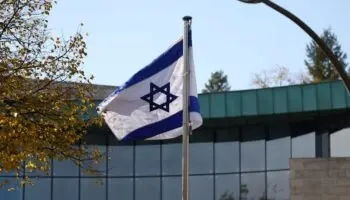 Israel cierra sus embajadas en el mundo por escalada con Irán