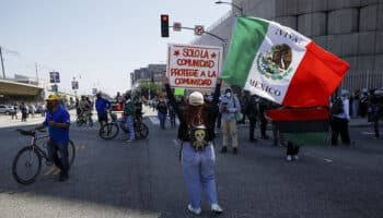 Trump usa la migración como distractor ante el casi nulo crecimiento económico: activista mexicano en LA