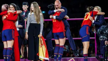 Confirman multa de 10 mil 800 euros a Luis Rubiales por el beso no consentido a Jennifer Hermoso | Video