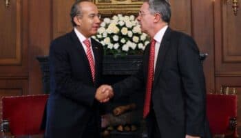Felipe Calderón se solidariza con expresidente de Colombia, Álvaro Uribe, condenado por fraude procesal y manipulación de testigos