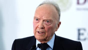 Chávez Jr. se estableció y se casó en EU aunque tenía orden de captura: Gertz