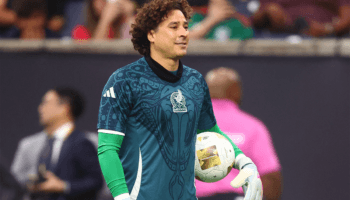 Guillermo Ochoa declara que se siente ‘perfectamente capaz’ de jugar su sexto Mundial a los 40 años | Video