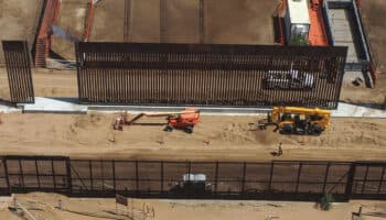 Estados Unidos construye nuevo muro secundario en la frontera con México