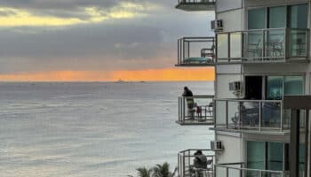 Las primeras olas del tsunami alcanzan Hawaii tras terremoto en la costa de Rusia