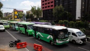 Transportistas anuncian megamarcha y bloqueos en CDMX para exigir aumento de tarifa