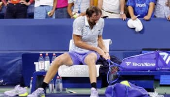Cuesta caro a Daniil Medvedev nuevo berrinche en el US Open 2025 | Video