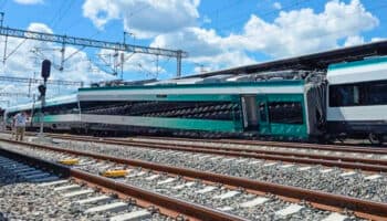 Aristegui en Vivo: 'Anomalía' de vía en Tren Maya; EU usará 'todo su poder' para frenar al narco desde Venezuela (20/08/2025)