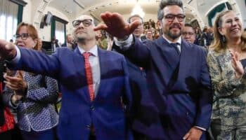 Genaro Lozano rinde protesta como embajador en Italia