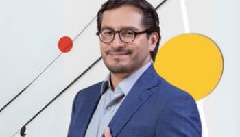 Un referente del periodismo cultural: La trayectoria de Huemanzin Rodríguez