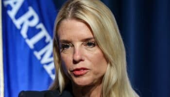 Maduro paga puente aéreo para traficar drogas sobre México: fiscal de EU