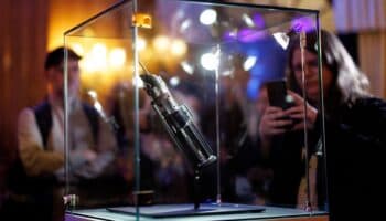 Sable de Darth Vader, el casco de Sauron y la varita de Harry Potter irán a subasta