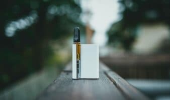 Sheinbaum propone castigar venta y compra de vapeadores con 8 años de cárcel