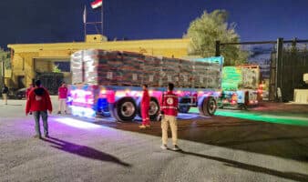 Empieza a entrar ayuda humanitaria a Gaza desde Egipto según el acuerdo de alto al fuego