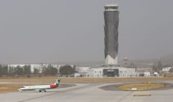 Arbitraje no está sobre la mesa en disputa aérea México-EE.UU: SICT