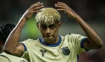 Subastarán cromo firmado por Lamine Yamal con un valor entre 18 y 20 mil euros