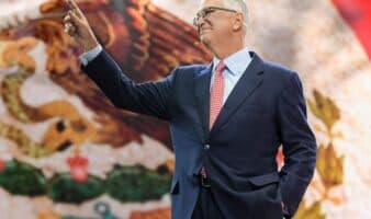 Salinas Pliego afirma que desea pagar su deuda con el SAT en 10 días; exhibe carta a Sheinbaum