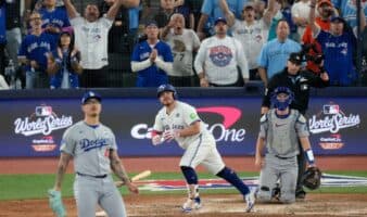 Serie Mundial 2025: Los Blue Jays apalean en el juego 1 con cuadrangular del mexicano Kirk | Video