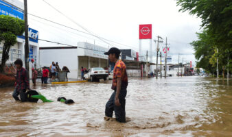 Suman 64 personas fallecidas y 65 no localizadas por lluvias en cinco estados, informa Protección Civil