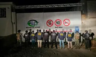 Aseguran 250 mil litros de huachicol en falsa planta recicladora de Veracruz