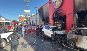 Familiares de víctimas de incendio en Waldo's piden justicia y temen que tragedia se repita